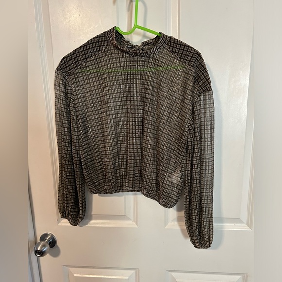 Zara medium top back tie, elastic waist metallic top - Picture 3 of 8